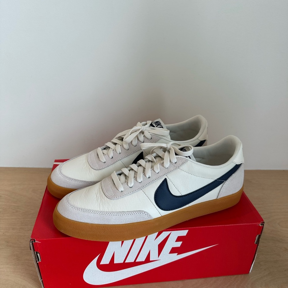 Nike Men's White and Black Sneakers